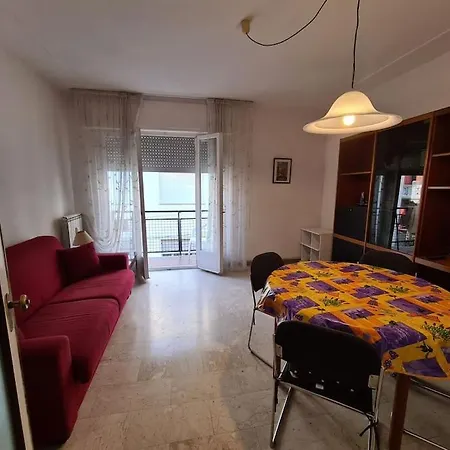 Lido Centro E Spiagge Apartment *